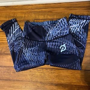 Reversible leggings peloton size M cropped length